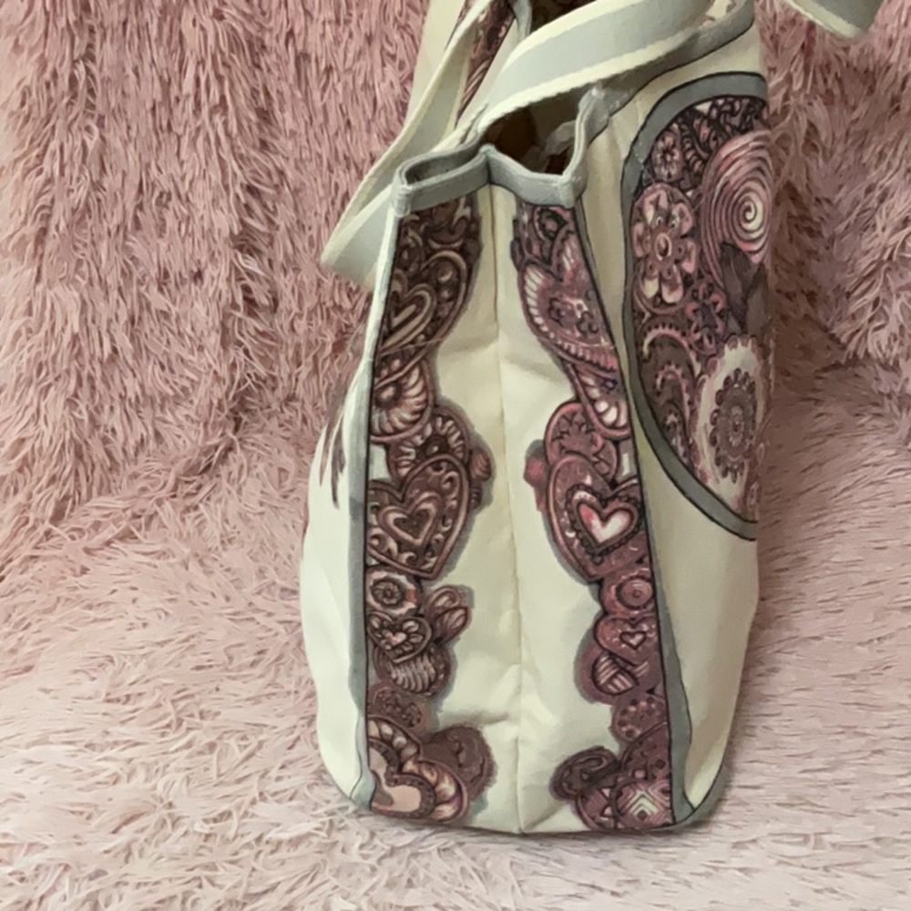 Brighton Cream Tote with Pink Heart Motif - Picture 4 of 7